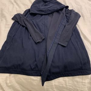 LULULEMON - Reversible Navy Wrap